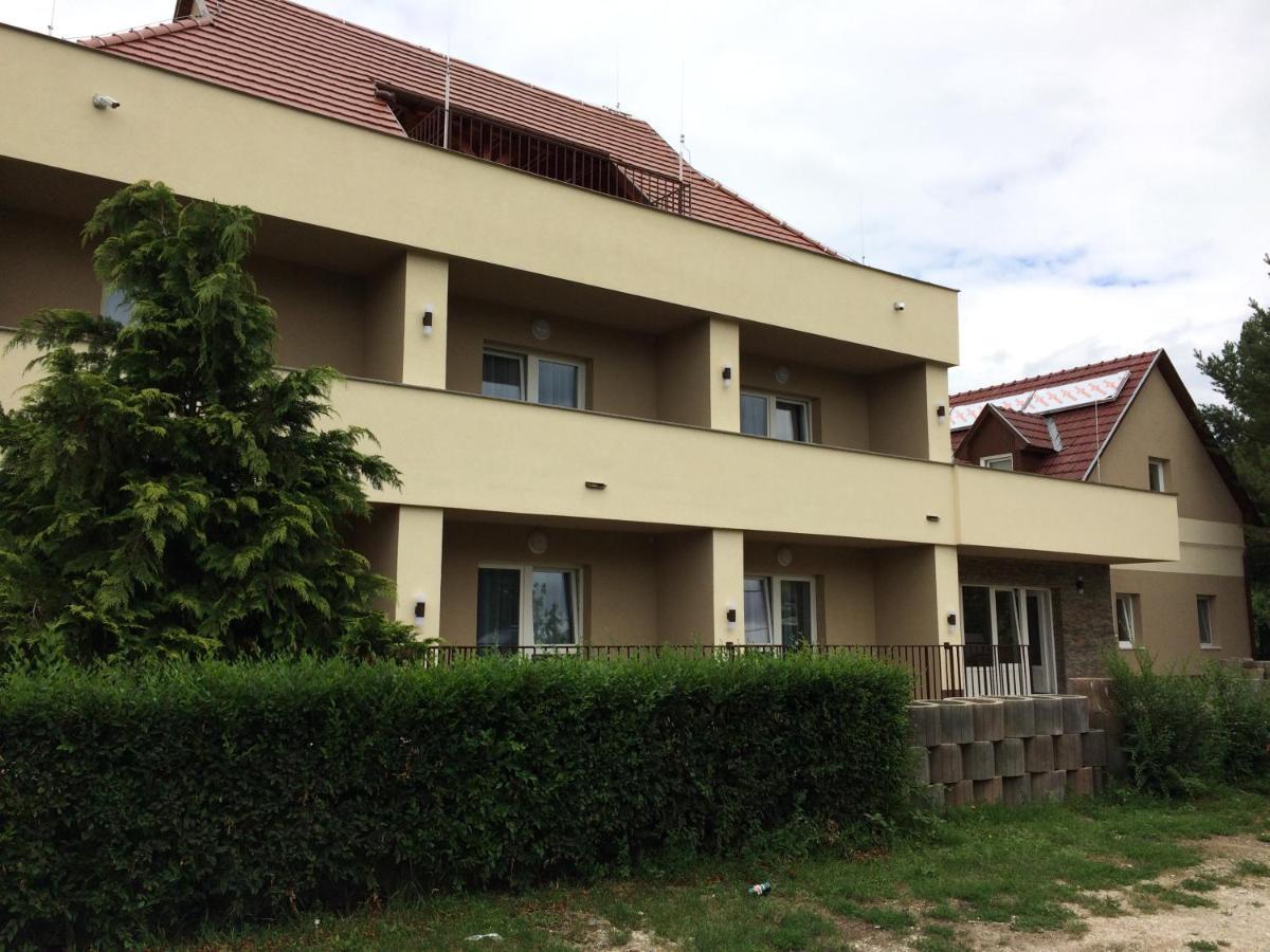 Harmónia Panzió Apartamento Bogács Exterior foto